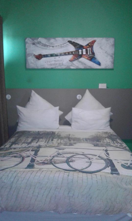 Tassili Lodge Кемптън Парк Екстериор снимка