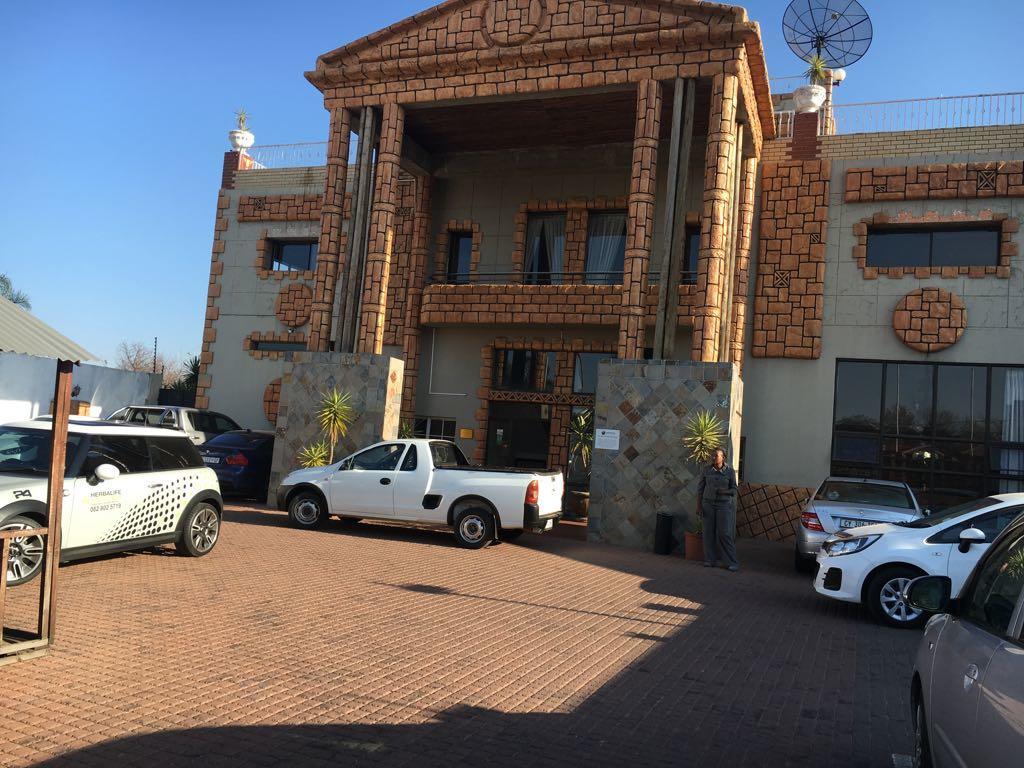 Tassili Lodge Кемптън Парк Екстериор снимка