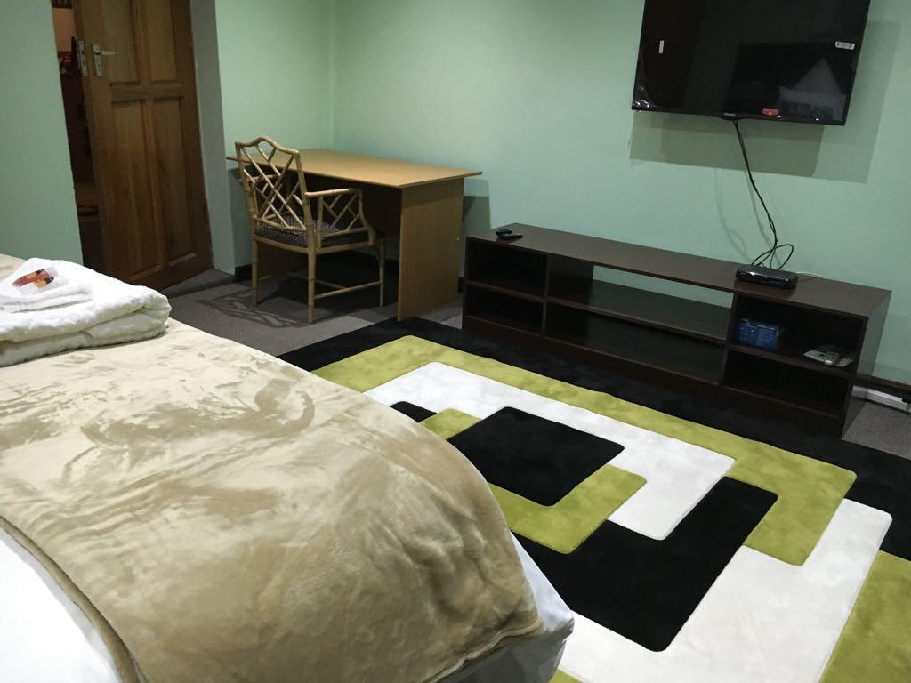 Tassili Lodge Кемптън Парк Екстериор снимка