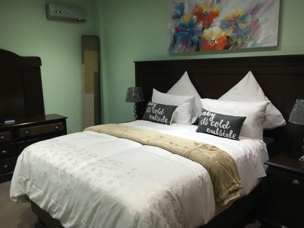 Tassili Lodge Кемптън Парк Екстериор снимка